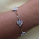 Armband Kleeblatt weiß, versilbert