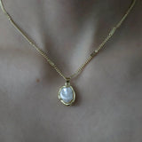 Halskette mit Perle, vergoldet